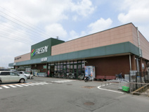 フレッセイ南大類店