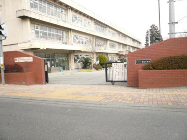 さいたま市立日進小学校の画像1