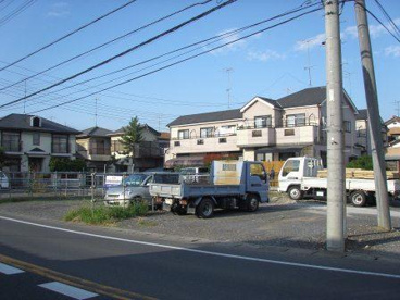 関根呉服店駐車場の画像2