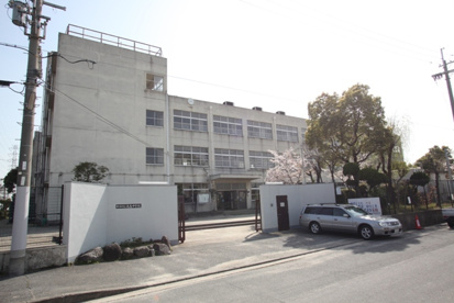 東大阪市立池島中学校の画像1