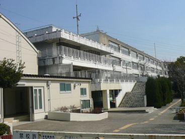 さいたま市立七里中学校の画像2