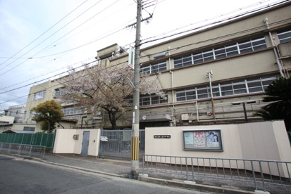 東大阪市立長栄中学校の画像1