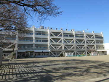  立川市立南砂小学校の画像1