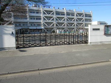  立川市立南砂小学校の画像2