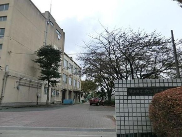 横浜市立六ッ川中学校の画像1