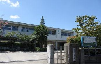 横浜市立市ヶ尾中学校の画像1