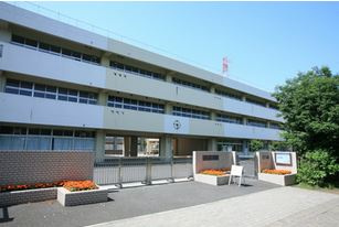横浜市立 東山田中学校の画像1