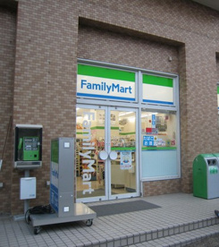 ファミリーマート エステ・シティ湘南六浦店の画像1