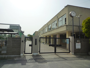 長吉中学校の画像1