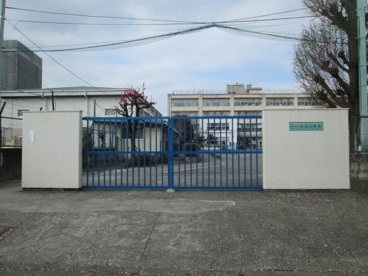  立川市立松中小学校の画像2