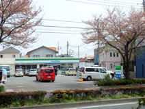 ファミリーマート　府中本宿町店
