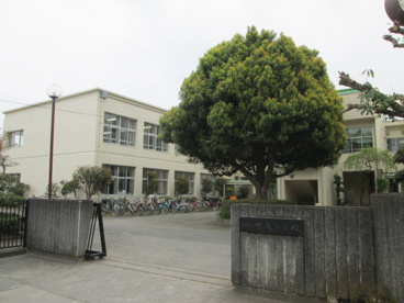  昭島市立共成小学校の画像1