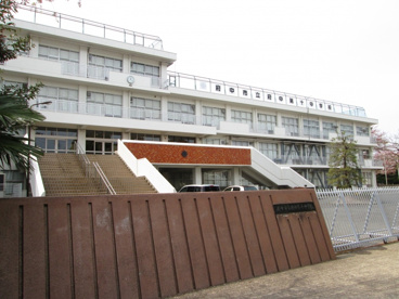 府中市立府中第十中学校の画像1