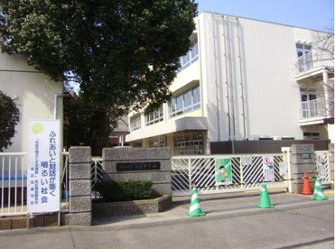 川崎市立日吉中学校の画像1