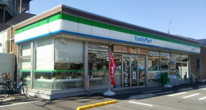 ファミリーマート 南初富六丁目店の画像1