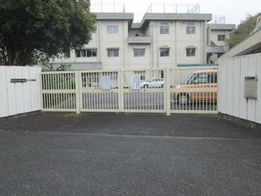 日野市立仲田小学校の画像2
