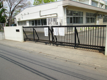  日野市立第四小学校の画像2