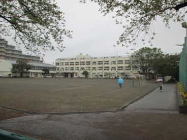  日野市立潤徳小学校の画像1