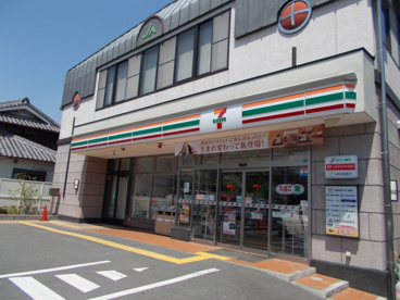 セブン−イレブン 摂津千里丘東１丁目店の画像1
