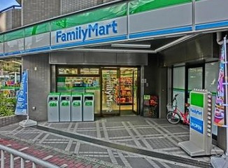 ファミリーマート 横浜浜松町店