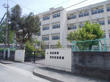 豊中市立 第十五中学校の画像1