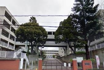 吹田市立第二中学校の画像1