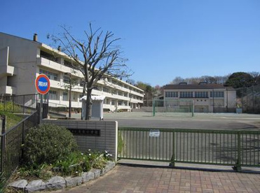 横浜市立 本牧小学校の画像1