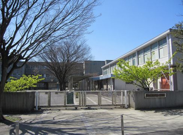 横浜市立 間門小学校の画像1