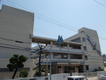 茨木市立 天王中学校の画像2