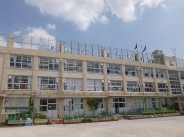 足立小学校の画像1
