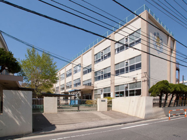 鹿浜第一小学校の画像1