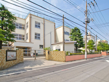 西伊興小学校の画像1