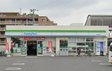 ファミリーマート　前原駅前店の画像1