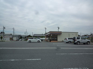セブン−イレブン東員町穴太店の画像1