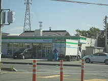 ファミリーマート四日市東阿倉川店