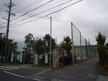 四日市市立 県小学校の画像1