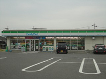 ファミリーマート四日市山分店