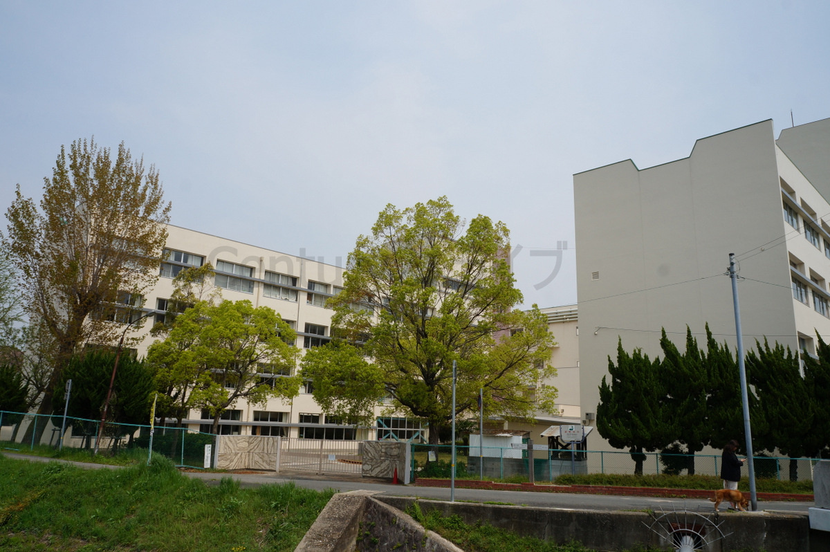 伊丹 市立 天王寺 川 中学校