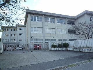 四日市市立桜中学校の画像1