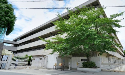 吹田市立 東山田小学校の画像1