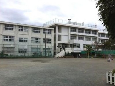 伊勢原市立 伊勢原小学校の画像1