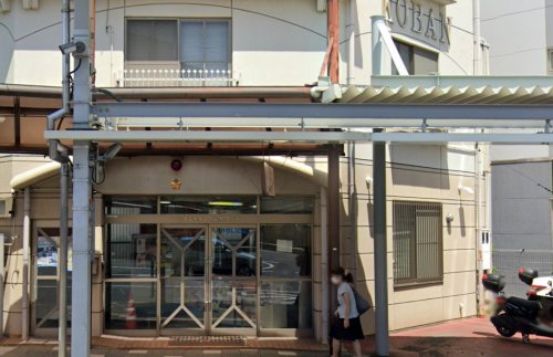 石山駅前交番の画像