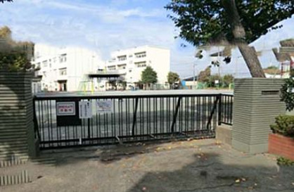 横浜市立 旭小学校の画像1