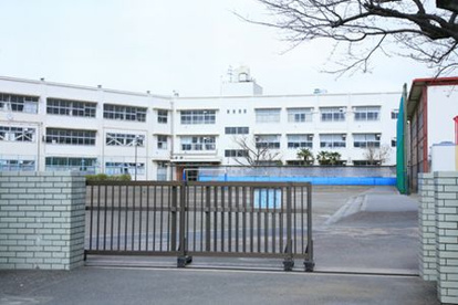 横浜市立 白根小学校の画像1