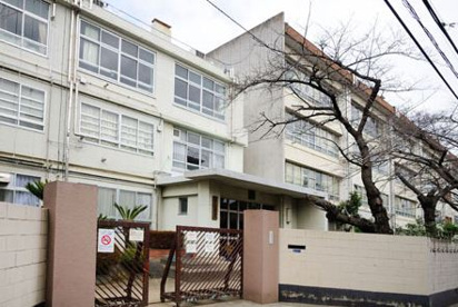 川崎市立住吉中学校の画像1