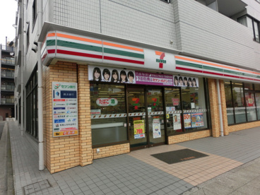 セブンイレブン横浜山手本牧通り店の画像1