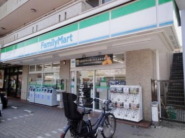 ファミリーマート 小金井東町一丁目店の画像1
