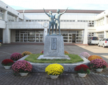 伊勢崎市立第四中学校の画像1