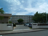 平岡東小学校