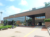 川崎市立宮前図書館
